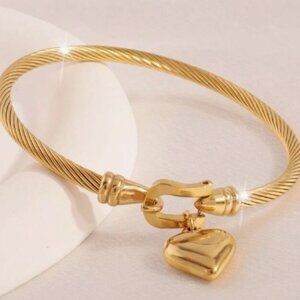 18K Gold Plated SS Cable-Twist Heart Charm Bracelet